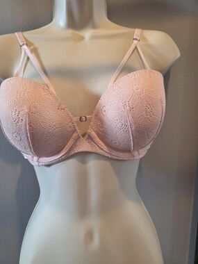 Victoria's Secret Light Pink Lace Push-Up Bra with Straps& Multi-way Straps